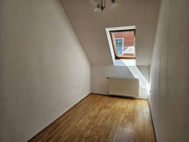 Eladó téglalakás, Egerben 35 M Ft, 2 szobás