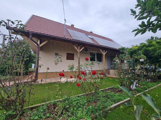 Eladó családi ház, Kálmánházán 79.9 M Ft, 5 szobás