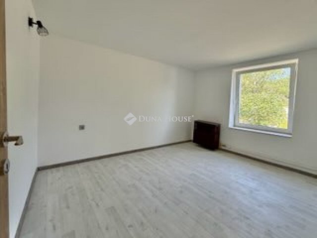 Eladó családi ház, Hajóson, Rózsa utcában 24.9 M Ft, 3 szobás
