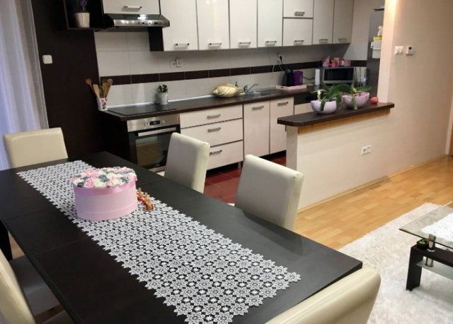Kiadó téglalakás, albérlet, Debrecenben 430 E Ft / hó, 5 szobás