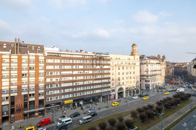 Eladó téglalakás, Budapesten, V. kerületben 179.9 M Ft, 3 szobás