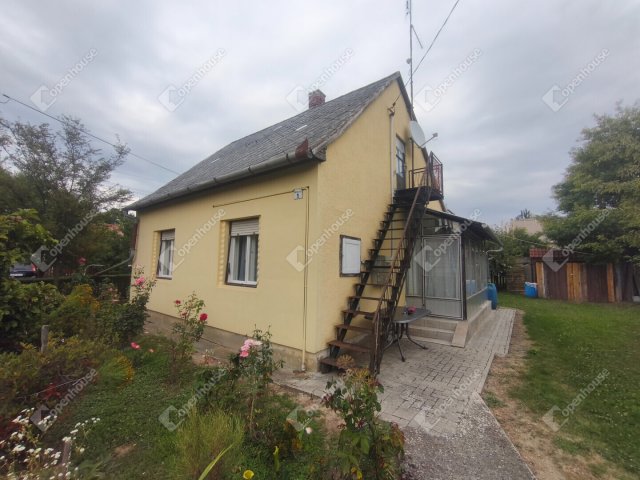 Eladó nyaraló, Csokonyavisontán 22.9 M Ft, 2 szobás