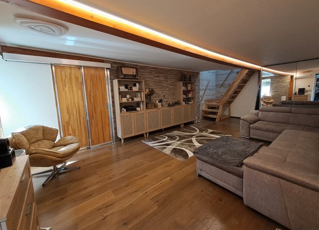 Eladó családi ház, Budapesten, XV. kerületben 129 M Ft