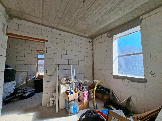 Eladó családi ház, Diósdon 99.9 M Ft, 4+1 szobás