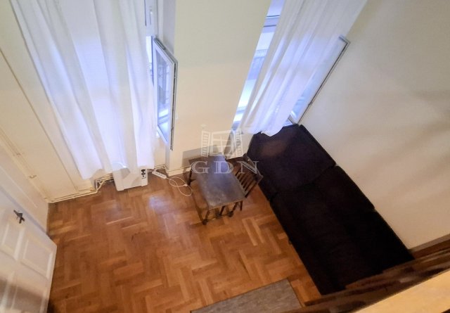 Eladó téglalakás, Budapesten, VI. kerületben 72.9 M Ft, 2 szobás