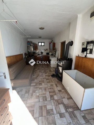 Eladó családi ház, Rábapatonán 36.7 M Ft, 3 szobás