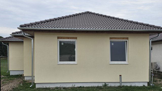 Eladó családi ház, Kecskeméten 95 M Ft, 5 szobás