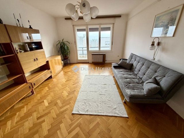 Kiadó téglalakás, albérlet, Pécsett 160 E Ft / hó, 2 szobás