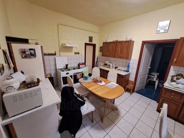 Eladó családi ház, Orosztonyon 45 M Ft, 8+1 szobás