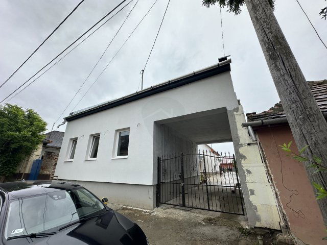 Eladó ikerház, Gyöngyösön 54.9 M Ft, 4+1 szobás