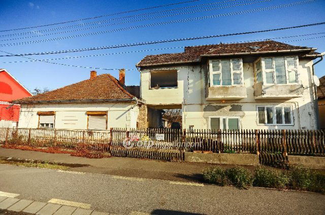 Eladó családi ház, Fehérgyarmaton 68 M Ft, 3+2 szobás