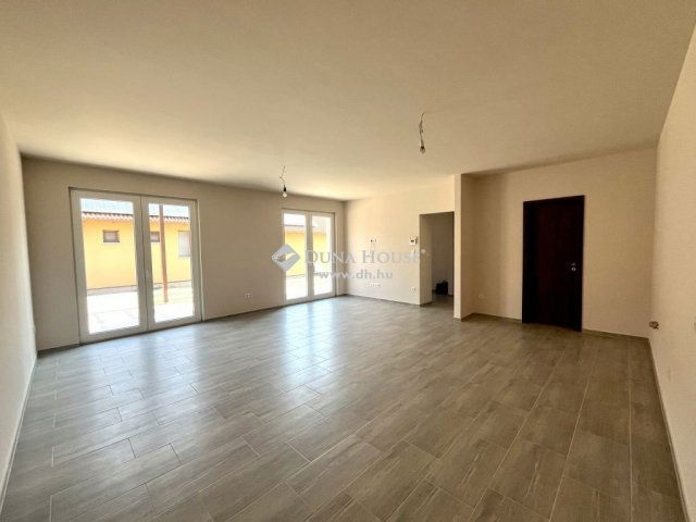Eladó ikerház, Kartalon 74 M Ft, 4 szobás / költözzbe.hu