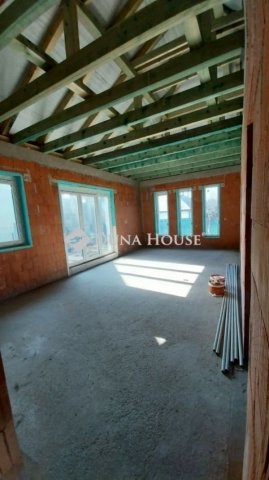 Eladó ikerház, Nagytarcsán 119.9 M Ft, 5 szobás