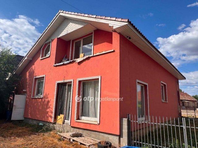 Eladó családi ház, Nagykátán 58 M Ft, 2 szobás