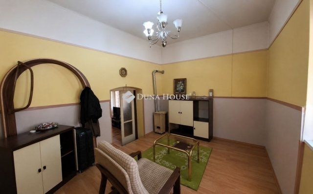 Eladó családi ház, Pécelen 42.9 M Ft, 3 szobás
