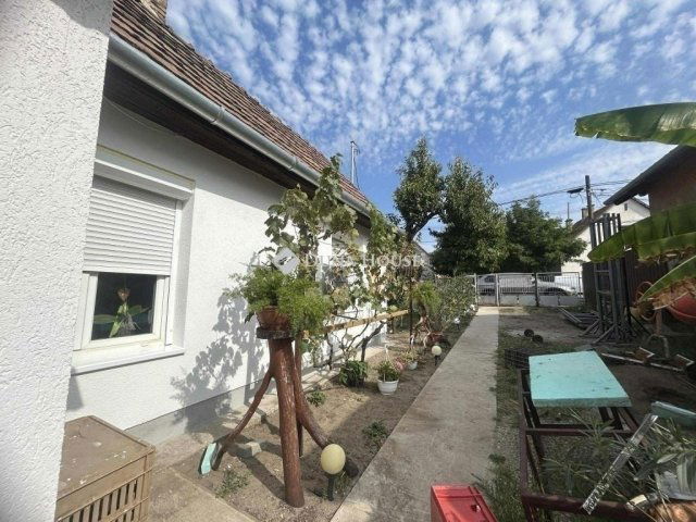 Eladó családi ház, Üllőn 42.9 M Ft, 1 szobás