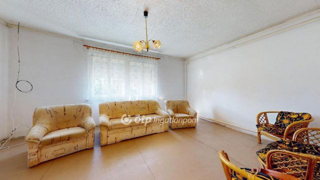 Eladó családi ház, Kiskinizsen 10.9 M Ft, 2 szobás