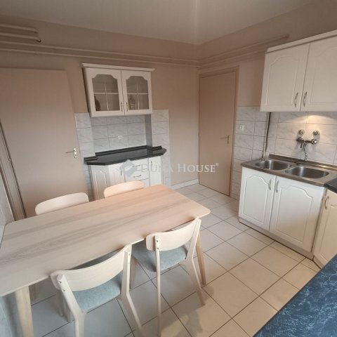 Kiadó téglalakás, albérlet, Kecskeméten, Vágó utcában