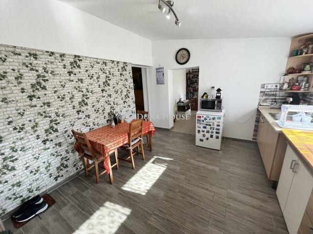 Eladó családi ház, Kecskeméten 47.5 M Ft, 3 szobás