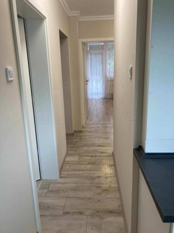 Eladó panellakás, Veszprémben 63.9 M Ft, 3 szobás