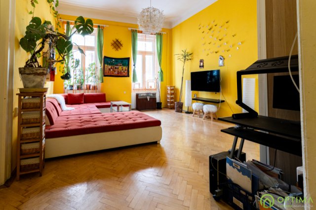 Eladó téglalakás, Budapesten, VI. kerületben 75 M Ft, 2 szobás