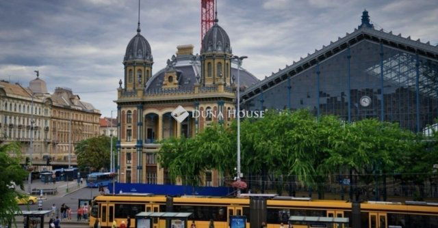 Eladó téglalakás, Budapesten, VI. kerületben 87.6 M Ft, 3 szobás