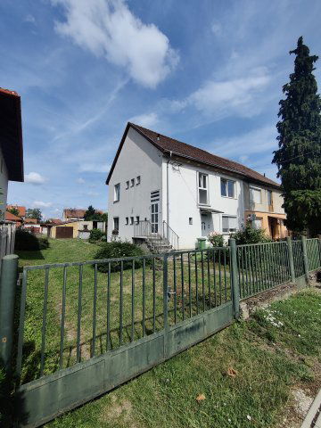 Eladó családi ház, Táton 45.99 M Ft, 2 szobás