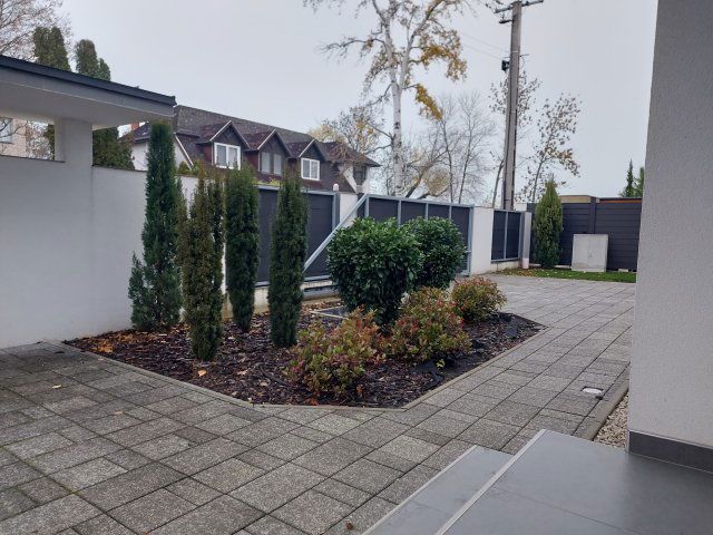 Eladó nyaraló, Balatonbogláron 380 M Ft, 5 szobás