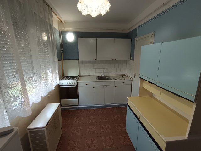 Eladó panellakás, Hatvanban 52 M Ft, 3 szobás
