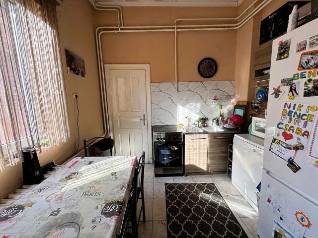 Eladó családi ház, Budapesten, III. kerületben 159.9 M Ft