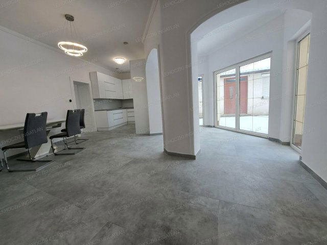 Eladó családi ház, Nyíregyházán 85 M Ft, 4 szobás