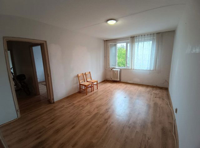 Eladó panellakás, Debrecenben 56.5 M Ft, 3 szobás