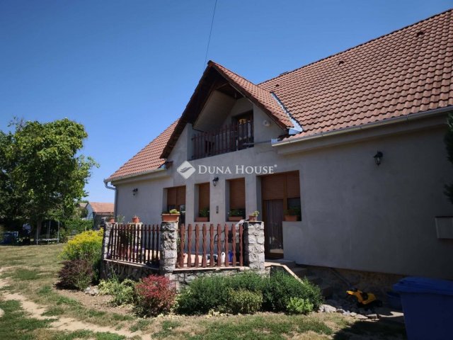 Eladó családi ház, Bicsérden 92 M Ft, 4 szobás