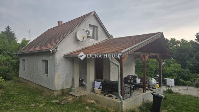 Eladó családi ház, Baracson 22 M Ft, 3 szobás
