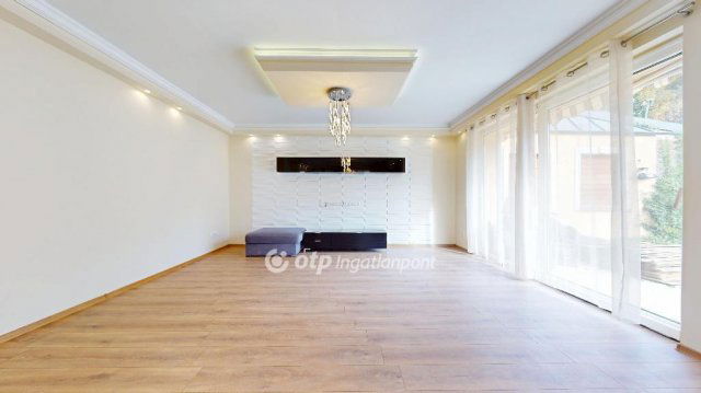 Eladó családi ház, Nyíregyházán 99.5 M Ft, 6 szobás