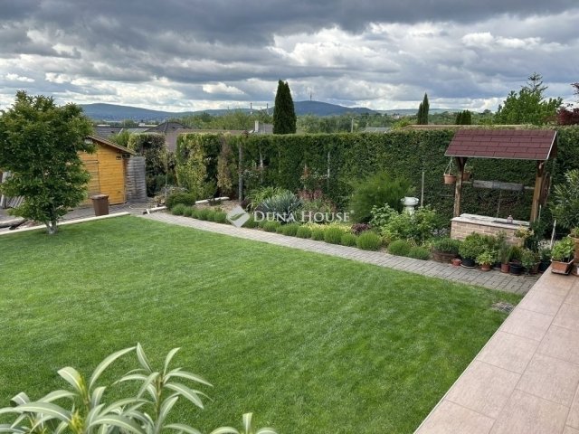 Eladó családi ház, Kozármislenyen 145 M Ft, 4+2 szobás