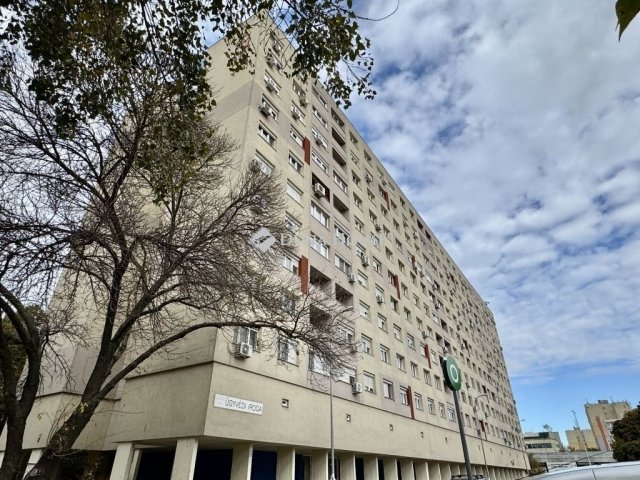 Eladó panellakás, Budapesten, III. kerületben 68.9 M Ft, 2 szobás