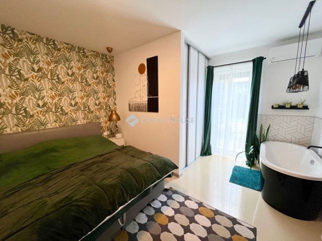 Eladó családi ház, Székesfehérvárott 199.99 M Ft, 5 szobás