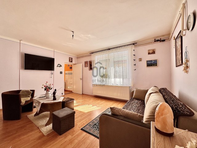 Eladó családi ház, Győrött 75 M Ft, 2 szobás