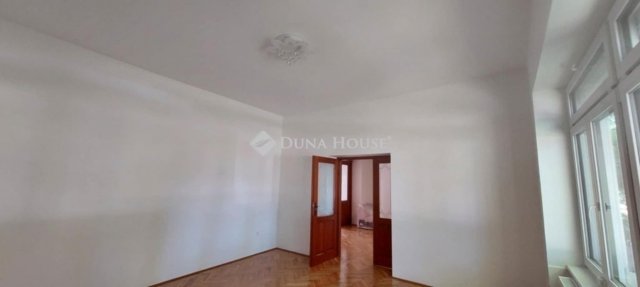 Eladó családi ház, Makón 79.99 M Ft, 4 szobás