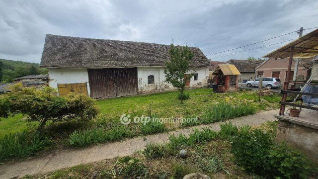 Eladó családi ház, Szellőn 23.7 M Ft, 3 szobás