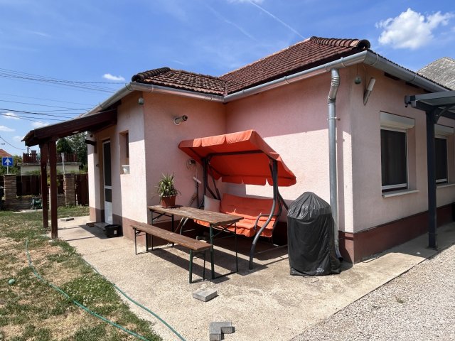 Eladó családi ház, Ácson, Vörösmarty utcában 48 M Ft