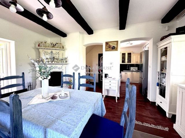 Eladó nyaraló, Zamárdiban 360 M Ft, 6 szobás