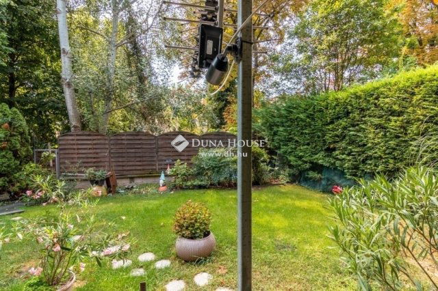 Eladó téglalakás, Budapesten, III. kerületben 189.9 M Ft