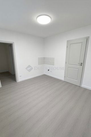 Eladó családi ház, Székesfehérvárott 70 M Ft, 3 szobás