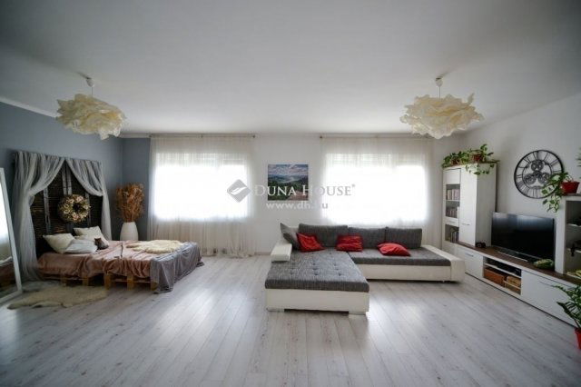 Eladó téglalakás, Kecskeméten 59.9 M Ft, 2 szobás