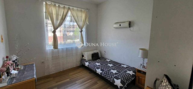 Eladó családi ház, Jászfényszarun 50 M Ft, 5 szobás