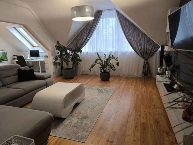 Eladó panellakás, Debrecenben 69.9 M Ft, 3 szobás