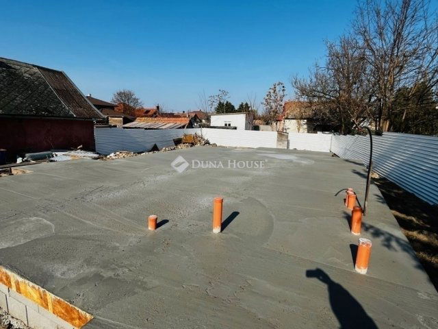 Eladó ikerház, Monoron 77 M Ft, 4 szobás / költözzbe.hu