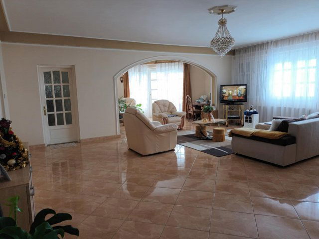 Eladó családi ház, Debrecenben, Diószegi úton 135 M Ft